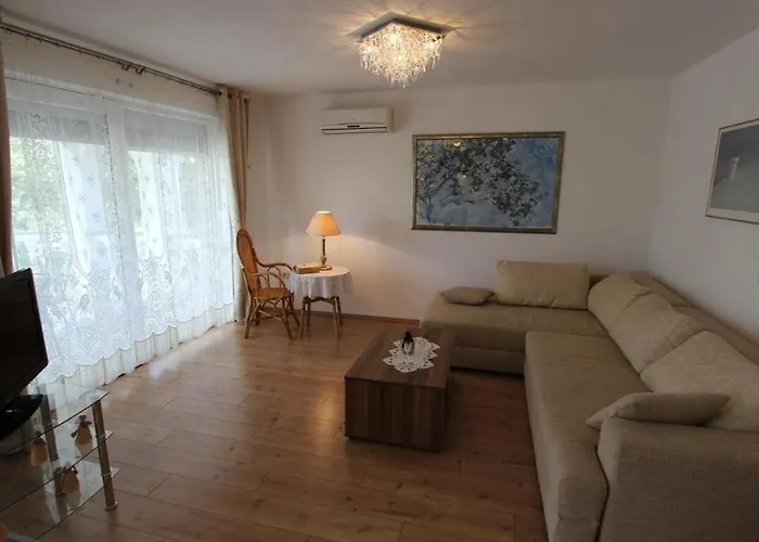 Ljudmila Апартаменты *